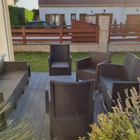 Bed & Breakfast Chez Christian&astrid Next To Disneyland Paris *